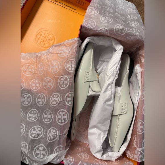 NWT! NEW! Tory Burch Pointed Backless Loafer Patent Leather Women US 7.5 Petunia - Picture 10 of 14